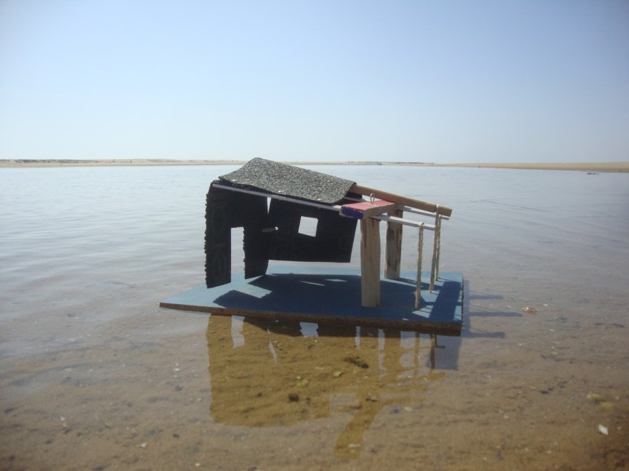 "casa jangada", 2016, técnica mista, s.d.